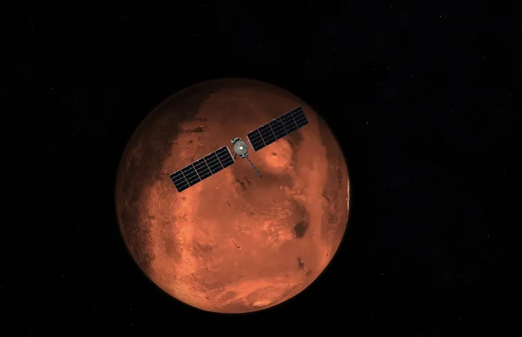 Europa Clipper faz manobra em Marte para alcançar lua gelada de Júpiter